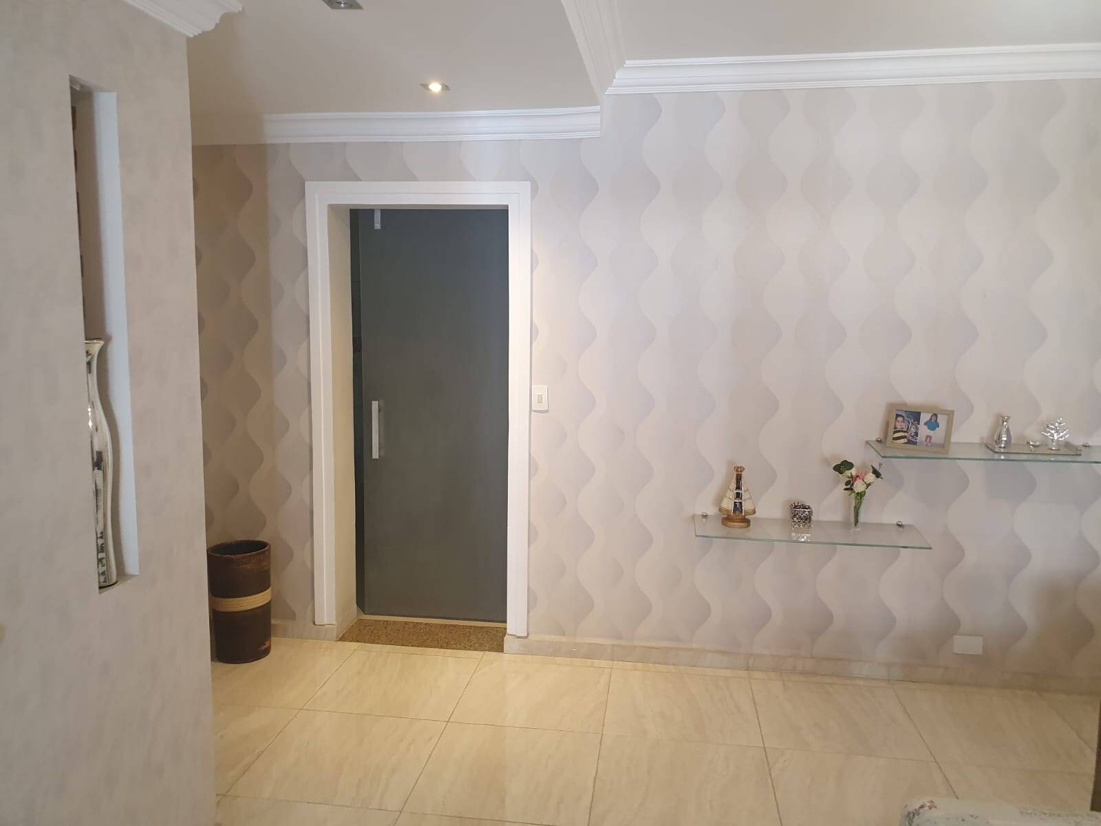 Sobrado à venda com 4 quartos, 250m² - Foto 8