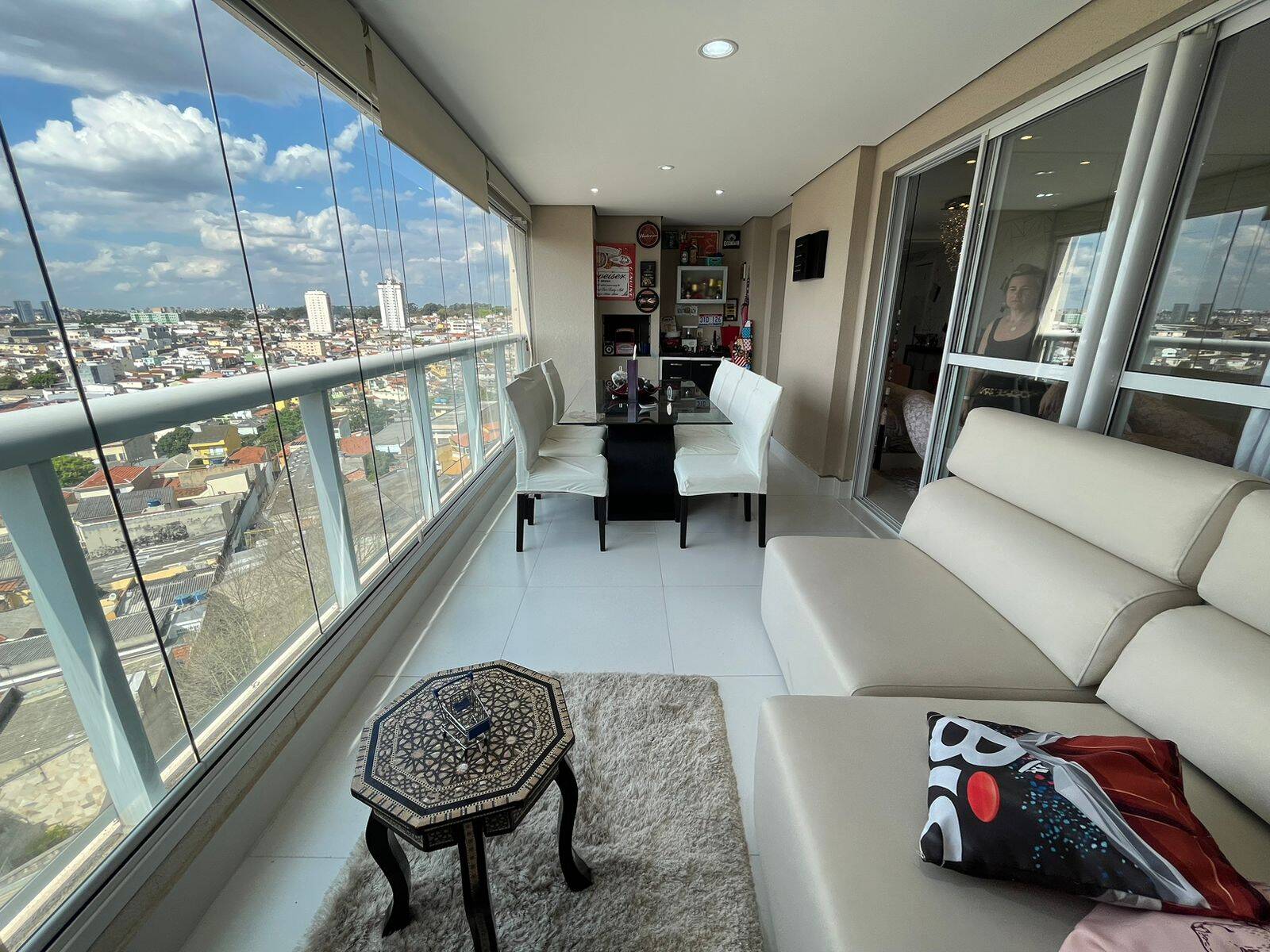 Apartamento à venda com 2 quartos, 105m² - Foto 1